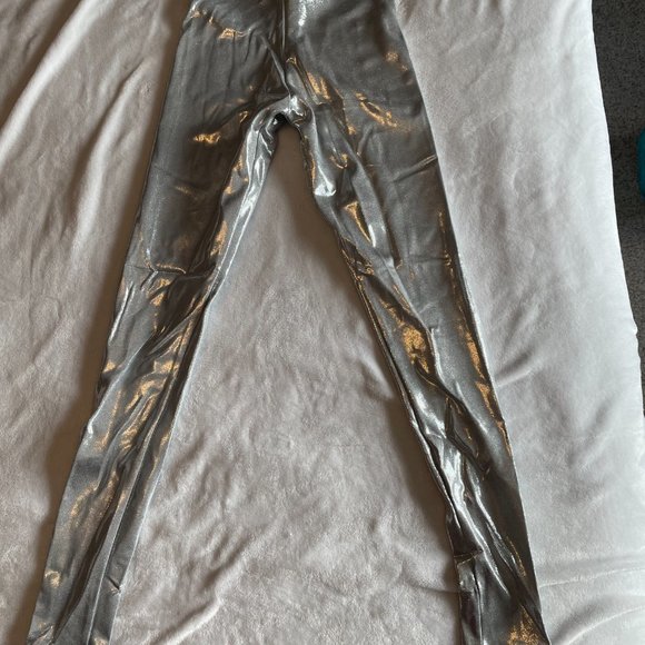 Blackmilk Starlight Leggings - Picture 3 of 5